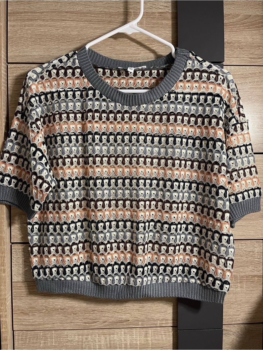 DR2 Multicolor Textured Short-Sleeve Open Stitch Crewneck Sweater